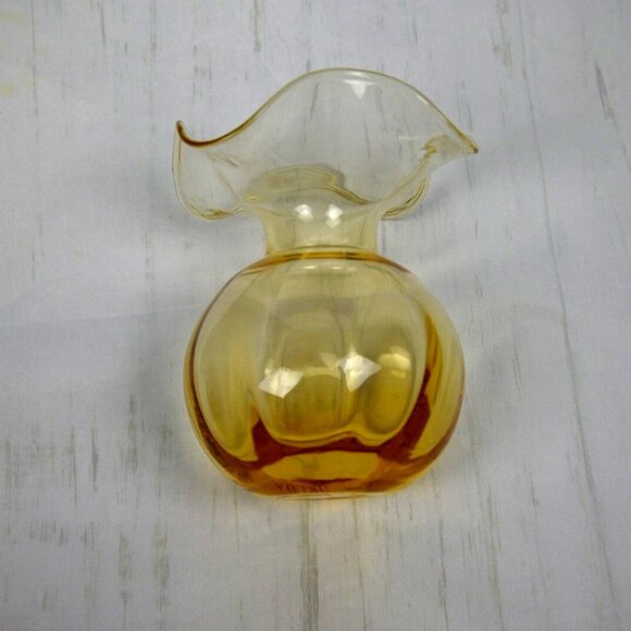 VIETRI Italian Hand Blown Ruffled Glass Vase in Amber 5.5" Tall - Picture 4 of 4